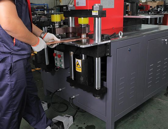 503U-3-C CNC Bara İşleme Makinesi 16mm 200mm