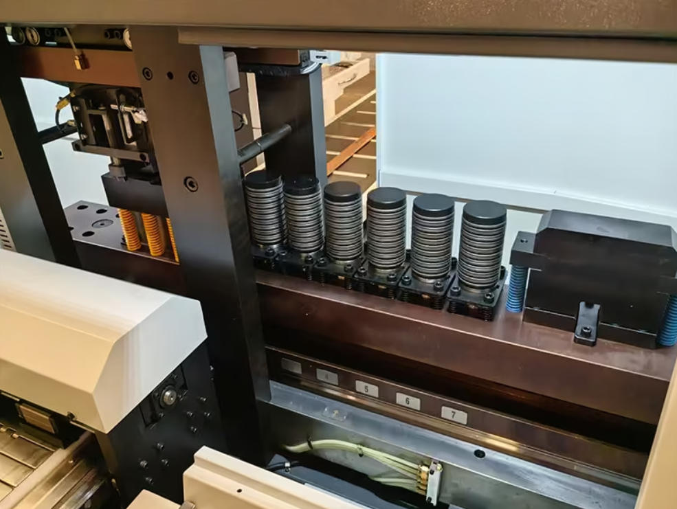 HQ600-S-7P CNC Bakır Bara Delme ve Kesme Makinesi
