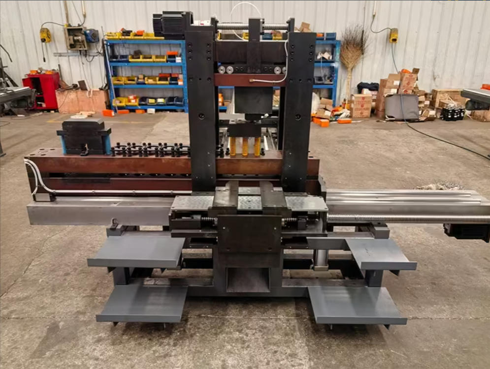 HQ600-S-7P CNC Bakır Bara Delme ve Kesme Makinesi